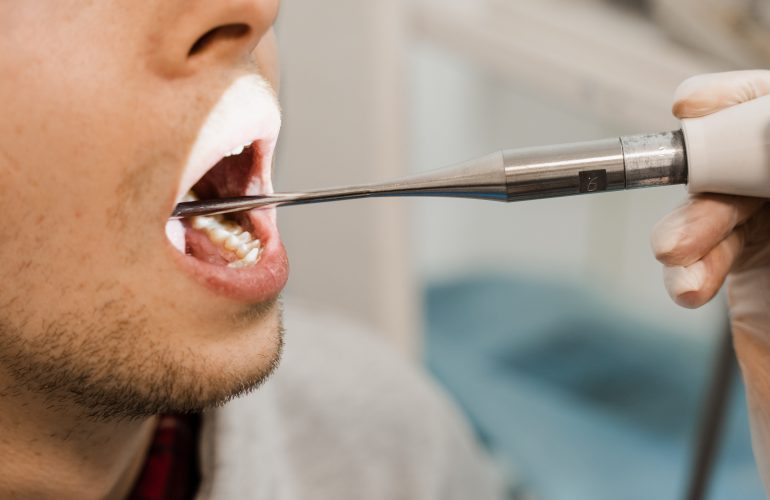 Λαρυγγολογία